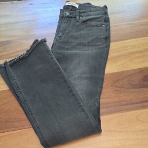 Vigoss Gray Ankle Cropped Jeans with Distressed Hem